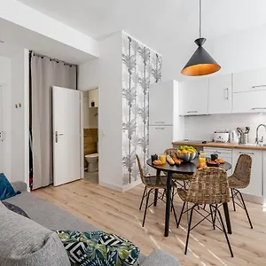 https://joliette-place.fr-provencehotel.com
