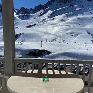 https://appartement-t2-4-personnes-pied-des-pistes-parking.midi-pyreneeshotels.com